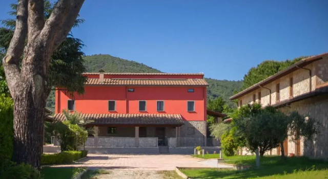 Lagolivo, Забронировать Отель Отели Озера Тразимено с парковкой, Парковка