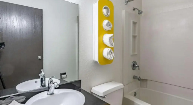 Четырёхместный номер Standard The Reserve Inn