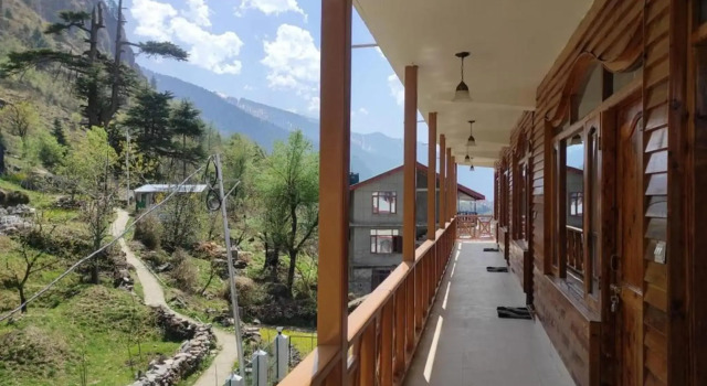 FabHotel Forest Retreat, Забронировать Отель Отели Манали с парковкой, Парковка