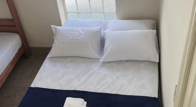 Кровать в общем номере Nuhh Hostel & Café