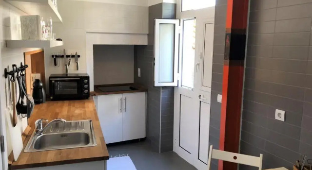 Апартаменты A Back Street Nest