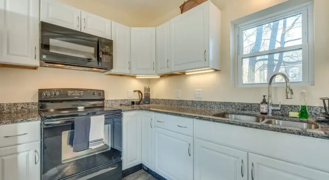 Апартаменты Cozy Dover Vacation Rental w/ Fire Pit & Grill