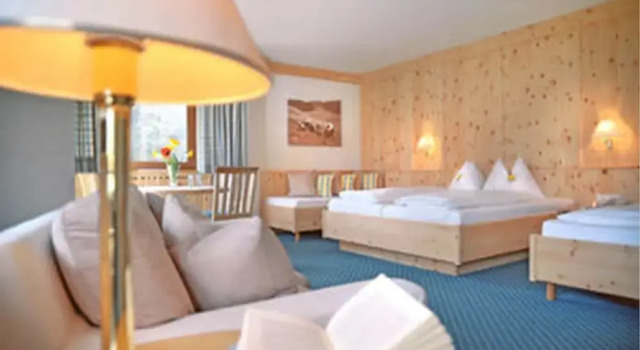 Четырёхместный номер Standard с балконом Natur Resort RISSBACHER