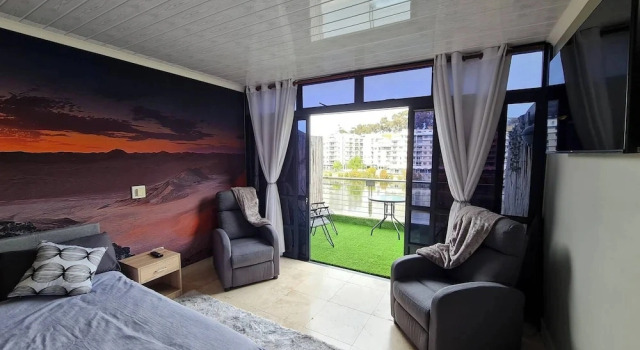 Waterfront Deco Apartment 2 Sleeper Lake Views, Забронировать Апартаменты/квартира Апартаменты Cape Peninsula, Апартаменты/квартира