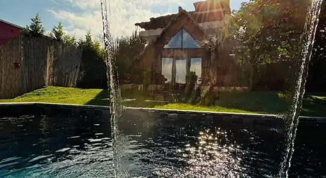 Бунгало Superior с 3 комнатами с видом на бассейн Maşukiye Pink House Bungalow