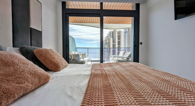 Апартаменты Luxury Sunset Wawes Apartment Tower 2