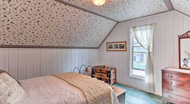 Коттедж Charming Historic Retreat Near Poverty Bay!