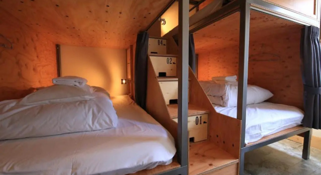 Кровать в общем номере Wise Owl Hostels Shibuya