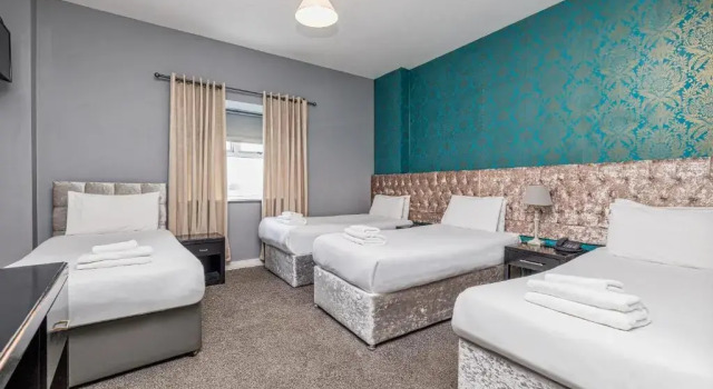 Четырёхместный номер Standard The Camden Street Hotel