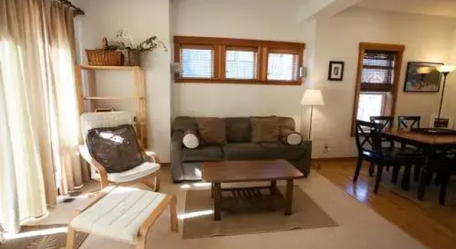 Venturi-River/Mt Vw-2BR/2.5BA, Забронировать Апартаменты/квартира Отели Худ-Ривер с парковкой, Парковка