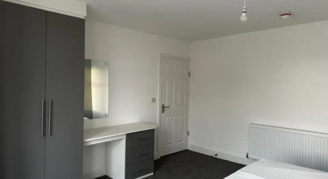 Cheetham Hill Guest House, Забронировать Гостевой дом Отели Манчестера с парковкой, Парковка