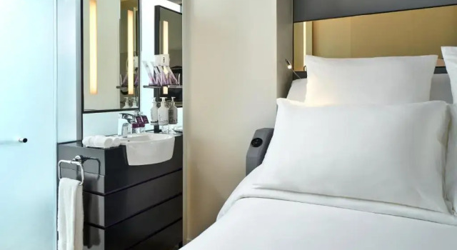 Двухместный номер Premium YOTEL Singapore Orchard Road