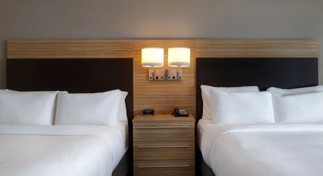 Четырёхместная студия TownePlace Suites by Marriott Monroe