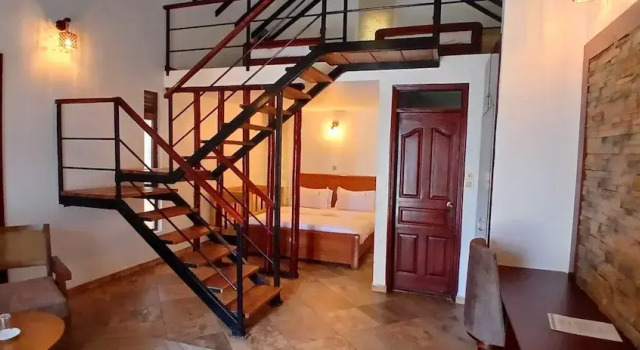 Villa Explorer Resort & Marina