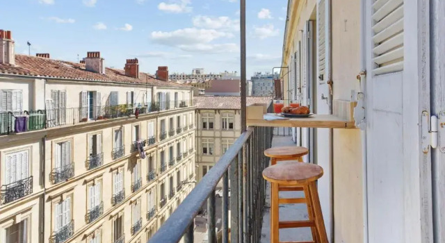 Beautiful flat with balcony in downtown Marseille - Welkeys