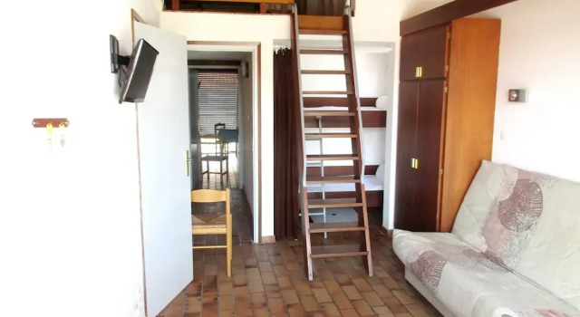 Studio in Le Barcarès, With Wonderful sea View and Furnished Balcony -, Book Hotel Hoteller i Corbières med parkering, Parkering