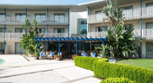 PortAventura Hotel Caribe - Includes unlimited access to PortAventura Park & 1 day access to Ferrari Land