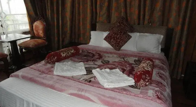 Hotel Grace Inn, Забронировать Отель Отели Дарджилинг с парковкой, рядом с Храм Махакал Мандир, Парковка