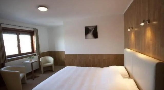 Hotel Chamdor, Забронировать Отель Отели Leiestreek с парковкой, Парковка