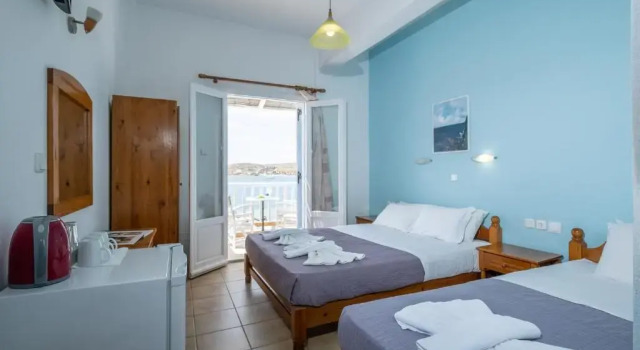 Трёхместный номер Standard с балконом и с видом на море Hotel Livadia
