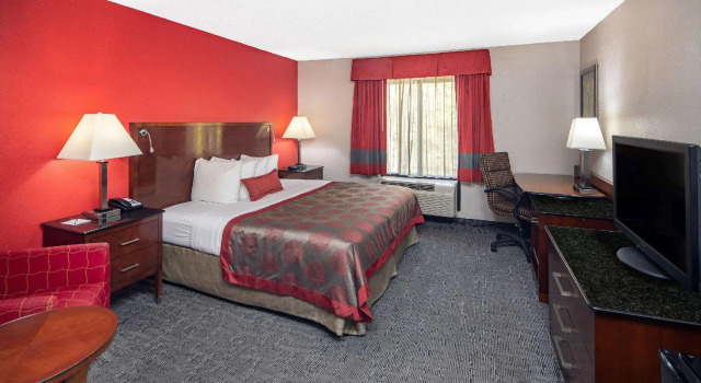 Двухместный номер Standard Ramada by Wyndham Alpharetta Atlanta North