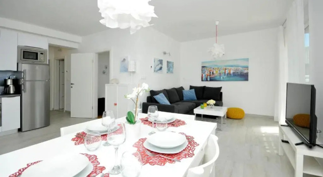 Apartments Town, Забронировать Апартаменты/квартира Апартаменты Трогир, рядом с Church of St. Dominic, Апартаменты/квартира