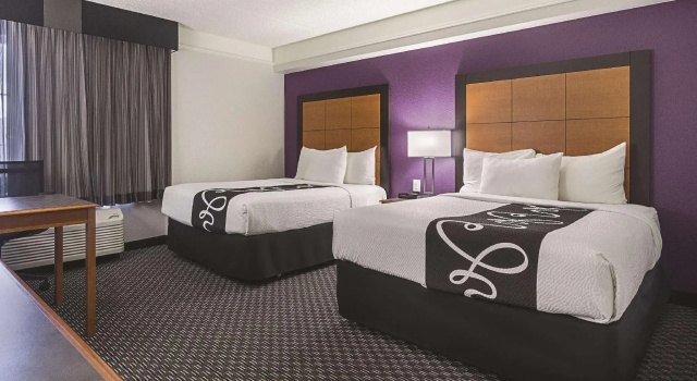 Четырёхместный номер Standard La Quinta by Wyndham Phoenix Mesa West