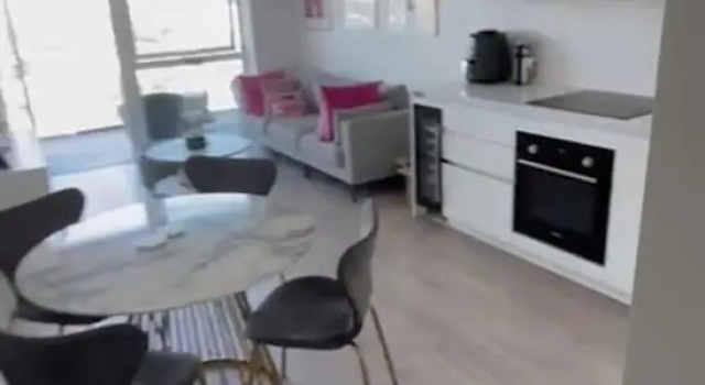 Central Wembley 2BR Modern Clean Connected, Varaa Huoneisto Asunnot kohteessa Merseyside, Huoneisto