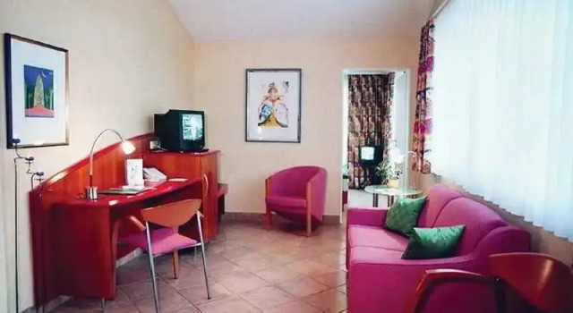 Mado, Réserver Hôtel Neustadt Süd Cologne