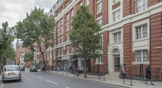 Bohemian home by Kings Cross
