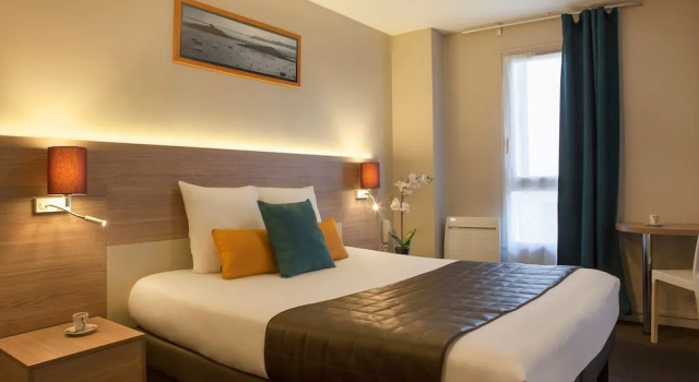 Трёхместный семейный номер Standard Hôtel Novella Nantes Centre Gare