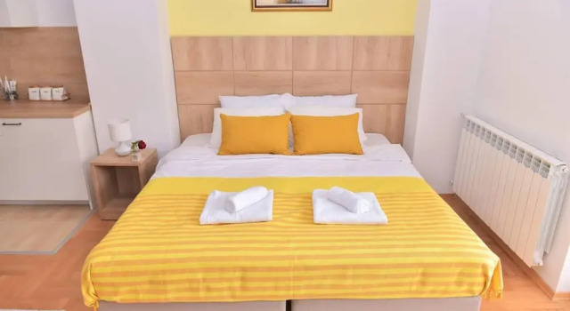 Unique Apartment Leninova