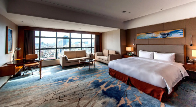 Люкс Executive Poerson International Hotel