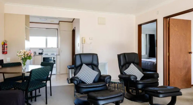 Семейный люкс с 2 комнатами Esplanade Motels