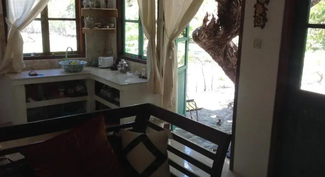 Вилла c 1 комнатой с видом на сад Elephant House and Bungalows Gili Air
