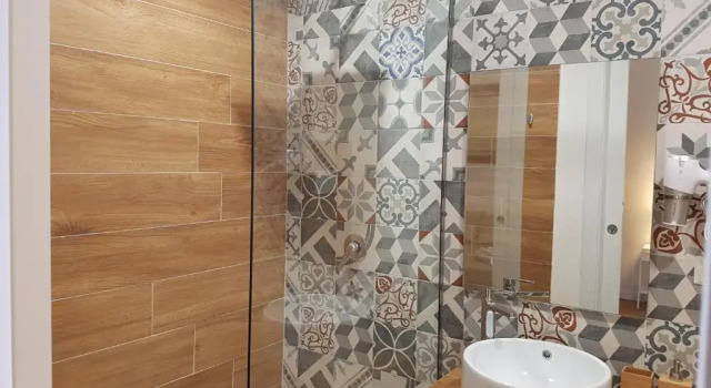 Апартаменты Deluxe Uzeda Inn Apartment