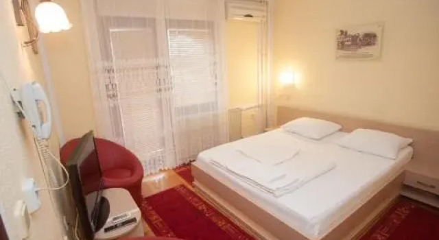 Hotel Extra Lion MD, Buchen Sie Hotel Niš Zentralserbien