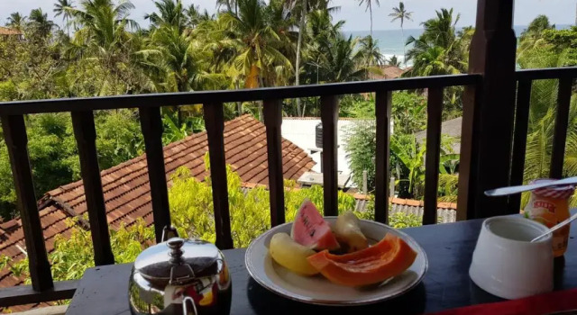 Двухместный номер Deluxe с балконом и с видом на море Lahiru Villa