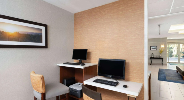 La Quinta by Wyndham Bakersfield North, Reserva ahora Hotel Bakersfield California