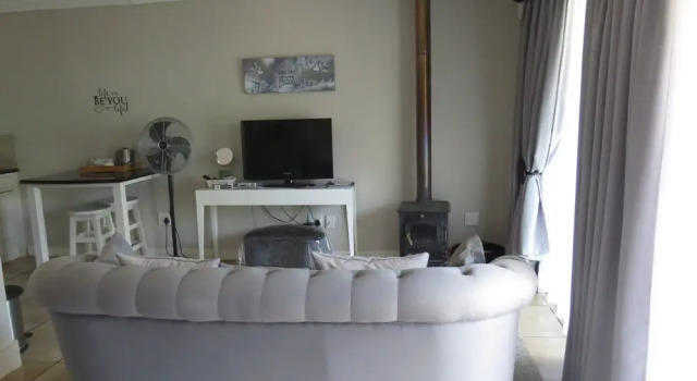 Bella Vista Self Catering, Забронировать Апартаменты/квартира Отели Фри-Стейт с парковкой, Парковка