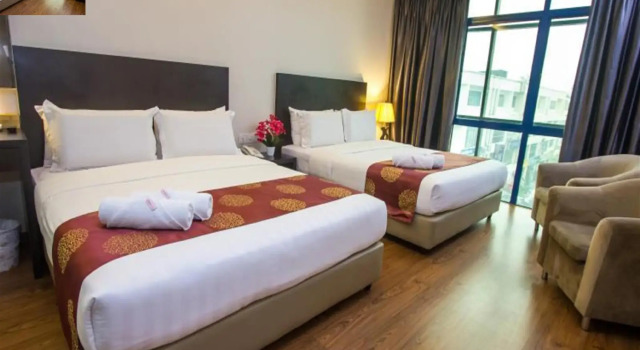 Семейный люкс Grand World Hotel