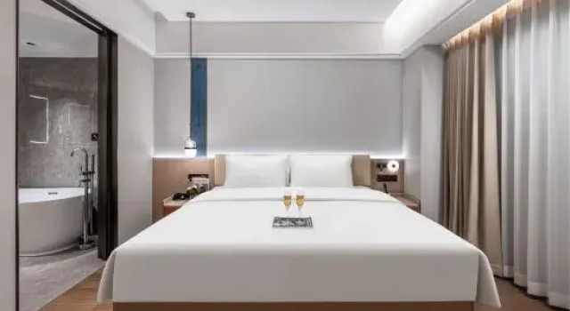 Люкс Deluxe Broadcasting  Television Hotel