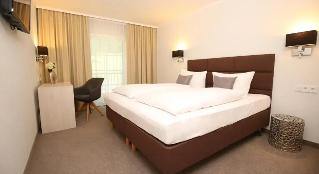 Landhotel Potsdam, จอง โรงแรม พอทสดัม บรานเดนบวร์ก