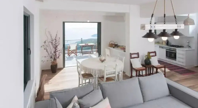 Mani's balcony with seaview, Забронировать Отель Отели периферийной единицы Мессения 3 звезды, 3*