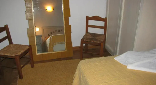 Porfyrousa Traditional Hotel, Забронировать Отель Милопотамос Китира