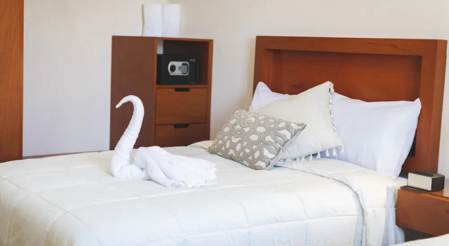 Номер Deluxe La Lola Hotel & Suites