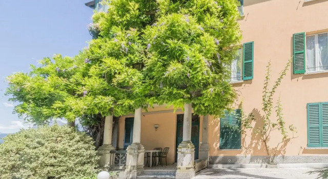 Villa Reginella, Забронировать Апартаменты/квартира Отели Варенна с парковкой, рядом с Вилла Монастеро, Парковка