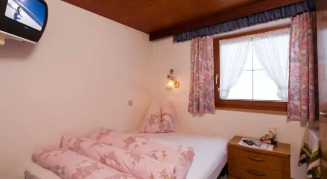 Haus Alpenglühn, Rezerwuj Hotel Hotele w Tyrol z parkingiem, Parking