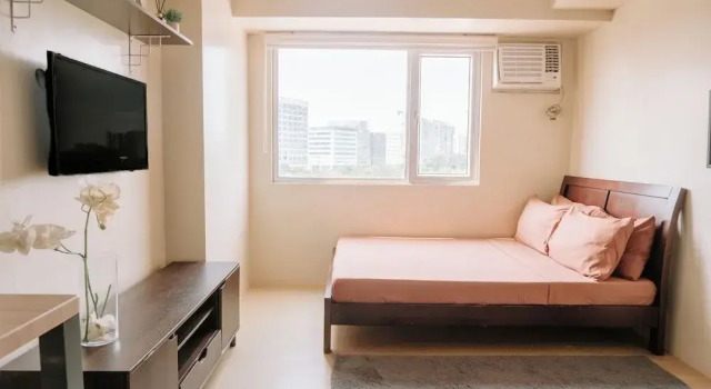 A Dreamy Escape for Three