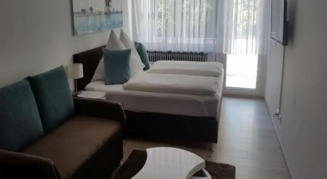 Ferienwohnung Am Weiher, Забронировать Отель Мерсбург Баден-Вюртемберг, рядом с Порт Мерсбург
